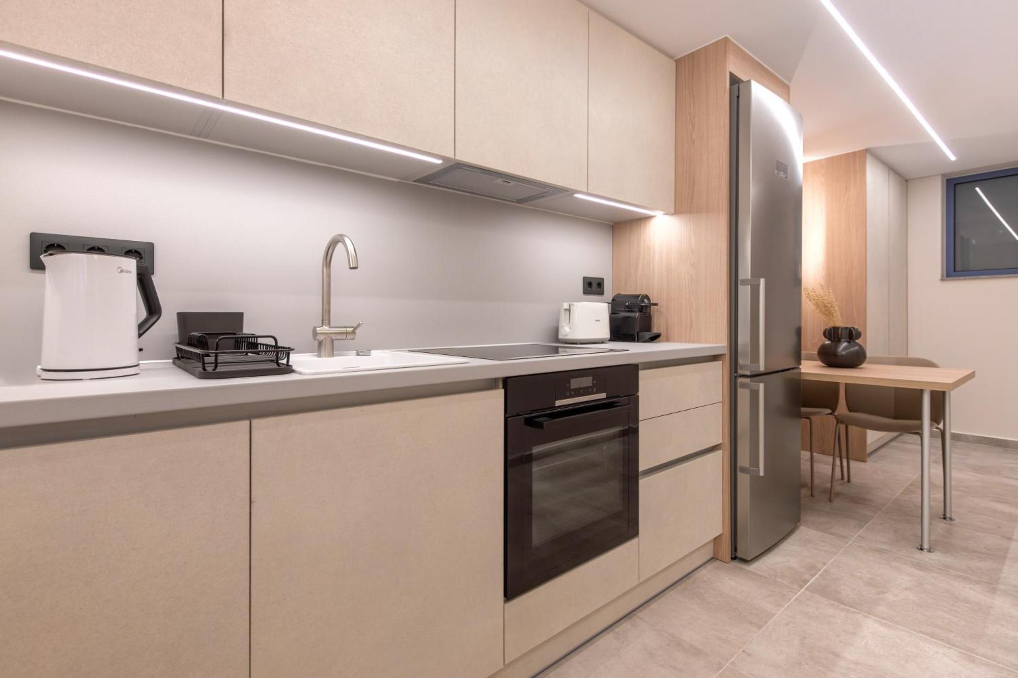 Phaedrus Living Athens Luxury Residences Beige Exteriör bild